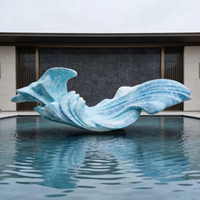 Sculpture moderne en acier inoxydable bleu en forme de vague, 360 cm |   Art extérieur de qualité supérieure de type marin pour piscine d'hôtel de luxe et aménagement paysager