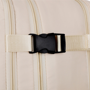 Mochila Minimalista para Portátil con Logotipo Personalizado, Características Deportivas y Empresariales, Cierre de Cremallera Elegante e Impermeable con Puerto USB - Product Image 6