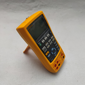 Calibrador de Procesos Multifunción Fuluke 726, Precisión del 10%, 24v para Pruebas de Módulos de Termopar RTD, con 1 Año de Garantía - Product Image 2