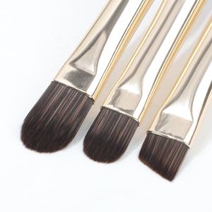 Dias Cruelty-Free Eco-Support 12PCs Kit <span class=keywords><strong>de</strong></span> brochas <span class=keywords><strong>de</strong></span> maquillaje con logotipo personalizado MOQ bajo para uso facial - Product Image 4