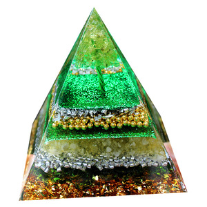Pirámide de Cristal de Resina Epoxi, 8 cm, Árbol de Peridoto Multicapa, Decoración Feng Shui, Adorno de Escritorio para Sala de Estar, Regalo - Product Image 5