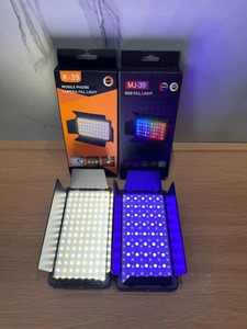 Nouveauté Caméra de téléphone portable K-39 rvb <span class=keywords><strong>lumière</strong></span> de remplissage type-c charge maquillage lampe de remplissage facile <span class=keywords><strong>à</strong></span> transporter panneau lumineux led - Product Image 2