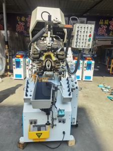 Máquina Automática Hidráulica <span class=keywords><strong>de</strong></span> 9 Pinzas para Hormado <span class=keywords><strong>de</strong></span> Punteras y Talones, Máquina <span class=keywords><strong>de</strong></span> Hormado para Calzado Deportivo/<span class=keywords><strong>de</strong></span> Cuero con Componente <span class=keywords><strong>de</strong></span> Motor Central - Product Image 3