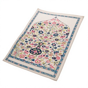 Kilim moderne persan d'art islamique personnalisé Motifs islamiques uniques pour animaux de compagnie réversibles de prière - Product Image 4