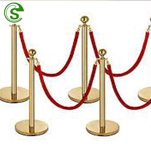 Barriere di Controllo in Acciaio Inox per Hotel e Aeroporti con Corde in Velluto e Pali Retrattili per Gestione Code - Product Image 2