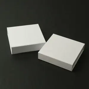 Caixa de chocolate branca de luxo personalizada com divisor