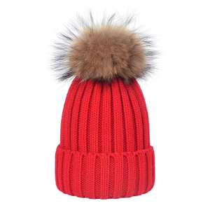Chapeaux pour femmes ajouter velours polaire à l'intérieur des bonnets chapeaux d'hiver pour femmes 100% <span class=keywords><strong>fourrure</strong></span> de raton laveur <span class=keywords><strong>pompon</strong></span> chapeau <span class=keywords><strong>femme</strong></span> torsion motif casquettes - Product Image 3