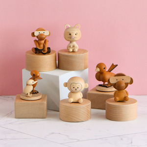 Caja Musical de Madera Personalizada de Alta Calidad con Canción de Animales, Mini Redonda con Manivela y Función Giratoria para Decoración del Hogar o Regalos - Product Image 1