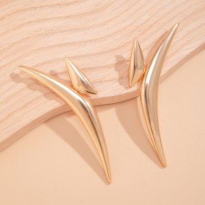 Exagéré grand <span class=keywords><strong>croissant</strong></span> <span class=keywords><strong>de</strong></span> <span class=keywords><strong>lune</strong></span> boucles <span class=keywords><strong>d</strong></span>'oreilles pour femmes à la mode dames grande <span class=keywords><strong>d</strong></span>éclaration <span class=keywords><strong>boucle</strong></span> <span class=keywords><strong>d</strong></span>'<span class=keywords><strong>oreille</strong></span> accessoires mode <span class=keywords><strong>oreille</strong></span> bijoux cadeau - Product Image 3