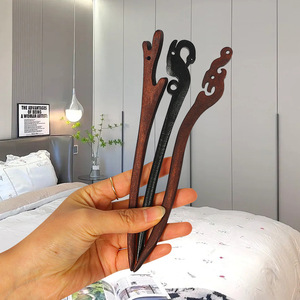 Épingles à cheveux en bois de santal de style antique, accessoires capillaires en bois de haute qualité pour usage quotidien et coiffures chignon - Product Image 1