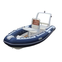 Bateau pneumatique à coque en fibre de verre Deep V double RIB480 de 6 places avec console de luxe et barre de protection
