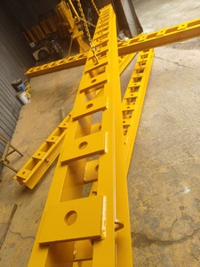 Cadre d'<span class=keywords><strong>ancrage</strong></span> en acier structurel haute résistance Q355B personnalisé OEM, peinture jaune vif antirouille universelle pour grue QTZ5013/6012 - Product Image 5
