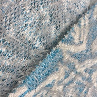 Tissu jacquard en fourrure Hacci 100% polyester teint en fil, doux, avec des poils