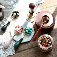 Perles de cire à cacheter, plus de 100 Types de couleurs disponibles, sac de 500g, vente en gros, perles de cire à cacheter