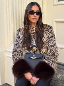 <span class=keywords><strong>Cappotto</strong></span> in <span class=keywords><strong>Pelliccia</strong></span> Sintetica Zeyu 2026 Invernale <span class=keywords><strong>con</strong></span> Stampa Maculata, Collo Alto e Polsini Neri, Giacca in Finta <span class=keywords><strong>Pelliccia</strong></span> <span class=keywords><strong>con</strong></span> Stampa Cervo, ODM/OEM - Product Image 6