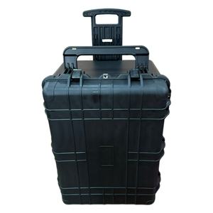 DPC136-7 Estuche Rígido con Ruedas de Plástico Resistente Negro, IP67 Impermeable, Estuche para Herramientas de 790*585*435 mm - Product Image 1