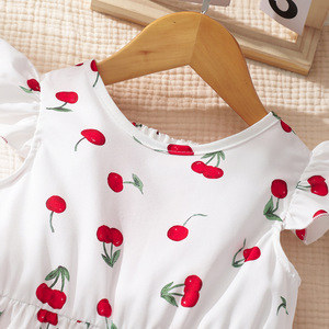 Abito con Stampa Ciliegie, Silhouette Aderente in Vita, Fiocco Posteriore e Orlo Arricciato Senza Maniche per Ragazze Grandi - Product Image 3