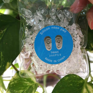 Coussinets de nez en silicone 14 mm 100 pièces Accessoires flexibles pour lunettes Fabriqués en Chine - Product Image 5