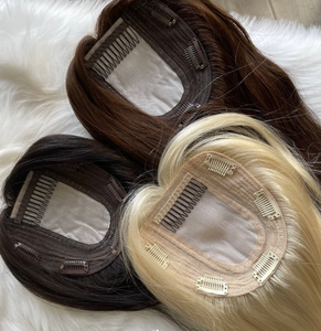 Topper <span class=keywords><strong>cheveux</strong></span> humains pour femmes-Couleur naturelle, base en soie et dos tissé pour un ajustement sûr et une apparence réaliste - Product Image 1