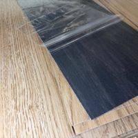 1.5mm 2mm 2.5mm Lantai Plastik Perekat Vinyl Ubin Kayu Lvt Stiker Lantai Ubin Lantai Plastik Kayu