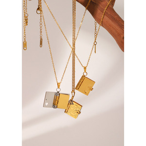 Exquisitos Collares de Cadena para Mujer, Collar con Colgante de <span class=keywords><strong>Libro</strong></span> <span class=keywords><strong>Solitario</strong></span> de Acero Inoxidable, Joyería Moderna Chapada en Oro Resistente al Agua - Product Image 1