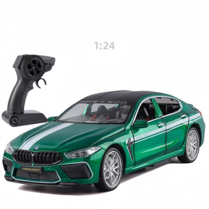 Voitures miniatures RC 1:24 BWM M8 avec son et lumière, roues RC, modèle de voiture en métal, jouets décoratifs - Product Image 1