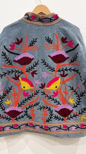 Chaqueta de Terciopelo Bordada Suzani con Estampado Floral Hecho a Mano, Estampado de Tiras, Botones Hechos a Mano, Ropa de Mujer - Product Image 2