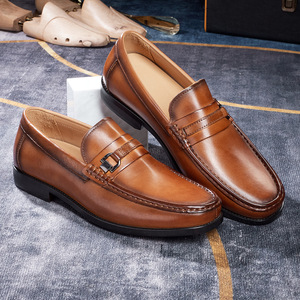 Mocassins à enfiler pour hommes en cuir, à semelle en caoutchouc, <span class=keywords><strong>style</strong></span> britannique vintage, couleur polie, chaussures <span class=keywords><strong>bateau</strong></span> décontractées et respirantes - Product Image 2