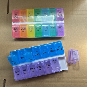Custom Wholesale 14 Compartments Pill Box Plastic Food Grade Weekly Pill Box with Base