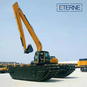 Excavadora Anfibia Usada Original de 50 Toneladas PC450 en Venta con Muchos Modelos en el Agua - Product Image 3