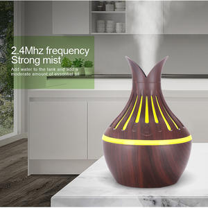 เครื่องกระจายกลิ่นหอมรูปกลีบดอกไม้ดีไซน์ใหม่ ขนาด 300 มล. พร้อมไฟ LED สำหรับใช้ในบ้าน ช่วยเพิ่มความชื้นและสร้างบรรยากาศอโรมาเธอราพี - Product Image 2