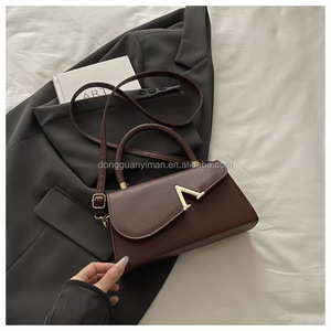 Borse a <span class=keywords><strong>Tracolla</strong></span> da <span class=keywords><strong>Donna</strong></span> di Nuova Moda con Catene, Borsa Messenger di Lusso per l'Inverno con Due Cinghie - Product Image 4