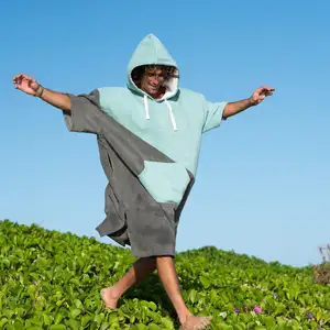 Mikrofaser Surf wechsel-Poncho Handtuch Schwimmen Sommerkleidung warmhaltende weiche Kapuzen-Strandhandtuch Poncho super saugfähig Handtuch-Kleid