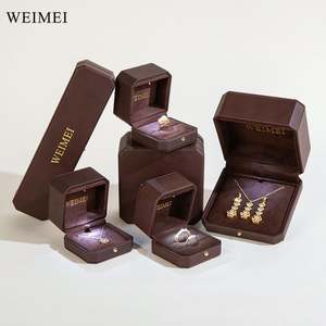 Caja de joyería de cuero verde WEIMEI, colgante de luz LED, embalaje de pulsera - Product Image 3