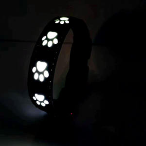 Collar de perro de cuero recargable USB con estampado de pata LED impermeable de gran oferta de fabricación 2023 - Product Image 3