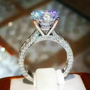 Anello con Diamante Taglio Principessa F1526, Colore D, in Oro Bianco Naturale, Gioiello da Donna per Fidanzamento - Product Image 3