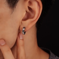 Boucles d'oreilles en fer croisé avec zircon blanc, style rétro sculpté, à clipser, pour hommes et femmes, bijoux tendance mode européenne et américaine