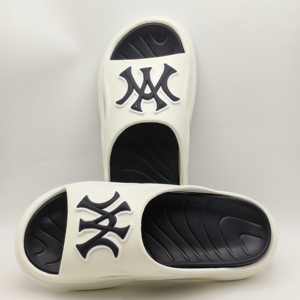 Ciabatte 2025 estive alla moda da <span class=keywords><strong>uomo</strong></span> ciabatte da esterno antiscivolo da spiaggia alla moda sandali distintivi - Product Image 4