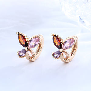 Pendientes de circonia cúbica chapados en oro de 18K para mujer, aretes de Mariposa de diamante de colores, Huggie dorado - Product Image 2