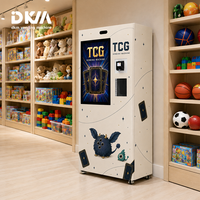 Distributeur automatique DKM autonome grande capacité pour cartes à collectionner avec distribution par élévateur et écran tactile 32 pouces