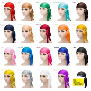 Vente en gros de chapeau unisexe élastique en satin de soie Durags de pirate à longue queue avec foulard soyeux avec logo personnalisé pour hommes à usage quotidien - Product Image 4