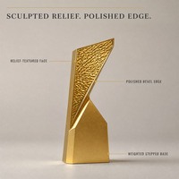 Trophée personnalisé en métal doré sablé et gravé au laser, design géométrique moderne, souvenir pour cérémonie d'entreprise, événement sportif