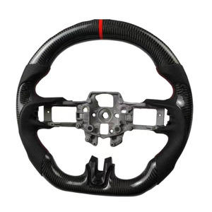Cuero perforado de fibra de carbono a <span class=keywords><strong>precio</strong></span> de fábrica para <span class=keywords><strong>Ford</strong></span> <span class=keywords><strong>Mustang</strong></span> 2018 2019 2020 2021 volante de coche - Product Image 1