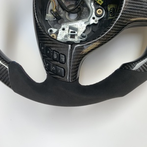 <span class=keywords><strong>Volant</strong></span> Excellent en Fibre de Carbone avec Garniture pour BMW <span class=keywords><strong>E46</strong></span> <span class=keywords><strong>M3</strong></span> en Cuir <span class=keywords><strong>Alcantara</strong></span>, Forme et Couleur Personnalisées - Product Image 2