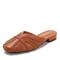 Nouvelles sandales minimalistes de luxe léger, chaussures plates élégantes et polyvalentes pour les trajets quotidiens, les sorties en plein air, les rendez-vous et les soirées