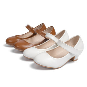 <span class=keywords><strong>Chaussures</strong></span> à talons hauts en cuir luxueuses pour enfants - Élégantes et confortables pour les mini fashionistas - Product Image 1