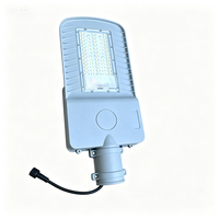 Lampadaires solaires LED IP66 de haute qualité avec garantie de 3 ans, vente directe d'usine à bon prix pour une utilisation en extérieur sur routes et autoroutes