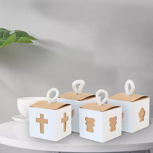 Boîte carrée en papier kraft rétro avec croix du Saint Graal, ours en bonbon, portable, vente en gros - Product Image 4