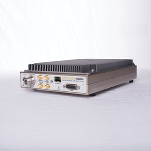 Analyseur en temps réel Signal Hound SM200C-20 GHz avec bande passante de 160 MHz I/Q via média 10GbE Fabriqué aux États-Unis - Product Image 2