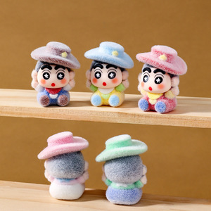 พวงกุญแจตุ๊กตาชินจังสีแดงสดแบบมีขน  ของเล่นพลาสติกอนิเมะ 9 แบบ ของตกแต่งโต๊ะ รถยนต์ ของขวัญ - Product Image 4